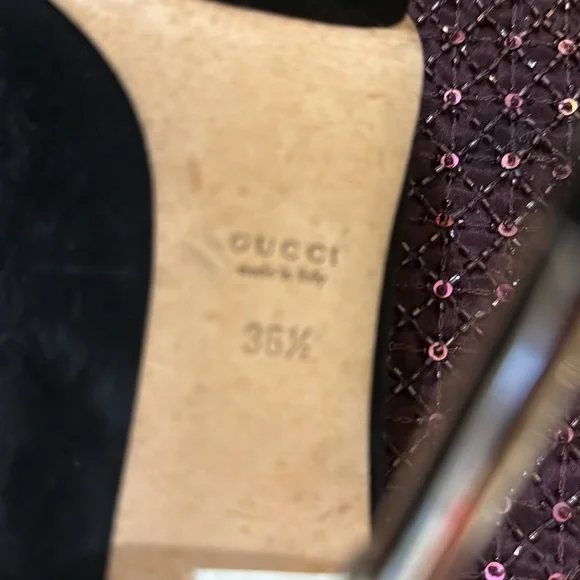 Gucci Bamboo Accent Suede Pumps Women's Size: 6.5